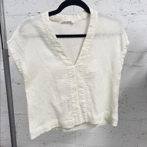 LACAUSA Cream Textured V-Neck Blouse - Size XS - Short Sleeve Shirt